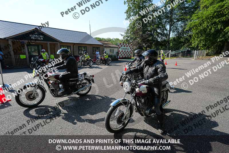 cadwell park;cadwell park photographs;cadwell trackday photographs;enduro digital images;event digital images;eventdigitalimages;peter wileman photography;racing digital images;trackday digital images;trackday photos